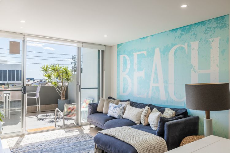 The Shoal, 104/6-8 Bullecourt Street – linen included & under 200m to beach