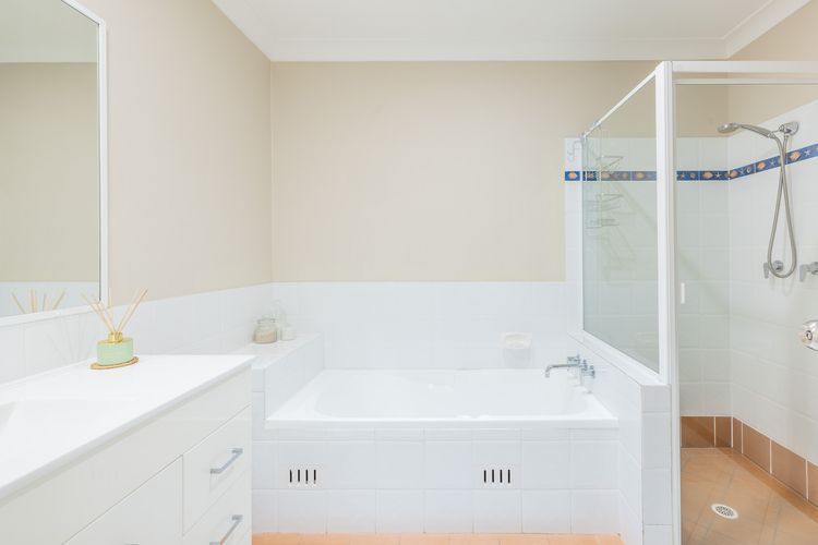 Walk on Birubi, 1/40 Ocean Ave – WIFI, Boat Parking & Water Views