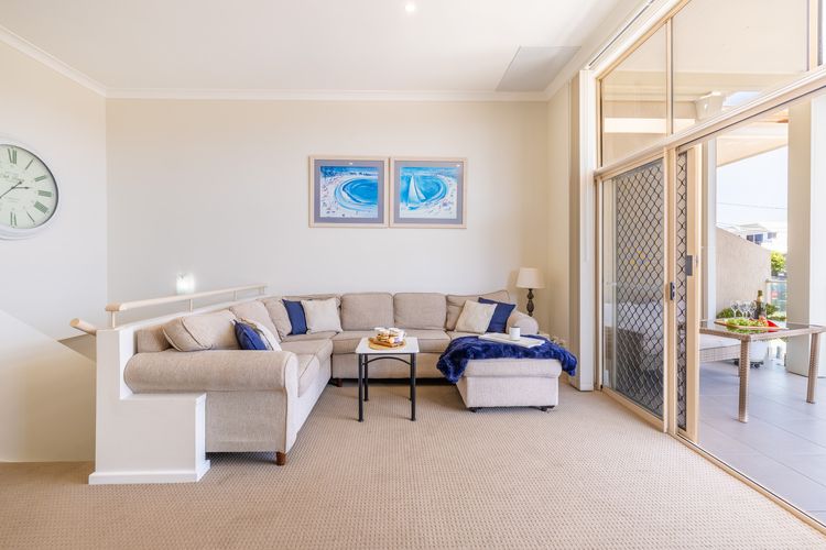 Walk on Birubi, 1/40 Ocean Ave – WIFI, Boat Parking & Water Views