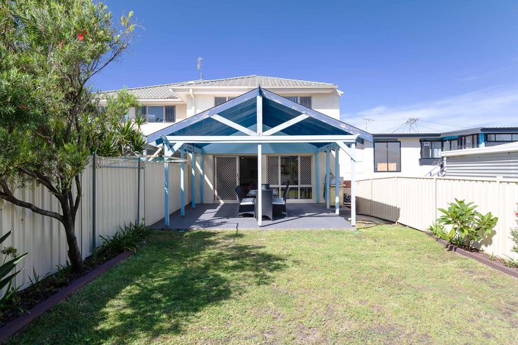 Walk on Birubi, 1/40 Ocean Ave – WIFI, Boat Parking & Water Views