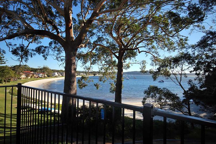 Wanda Magic, 19 Randall Drive – beautiful water front house