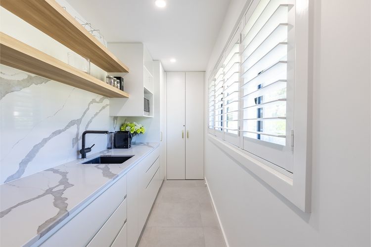 Away @ Nelson Bay, 29 Wollomi Ave – Spacious family home with water views, pet friendly, WIFI & aircon