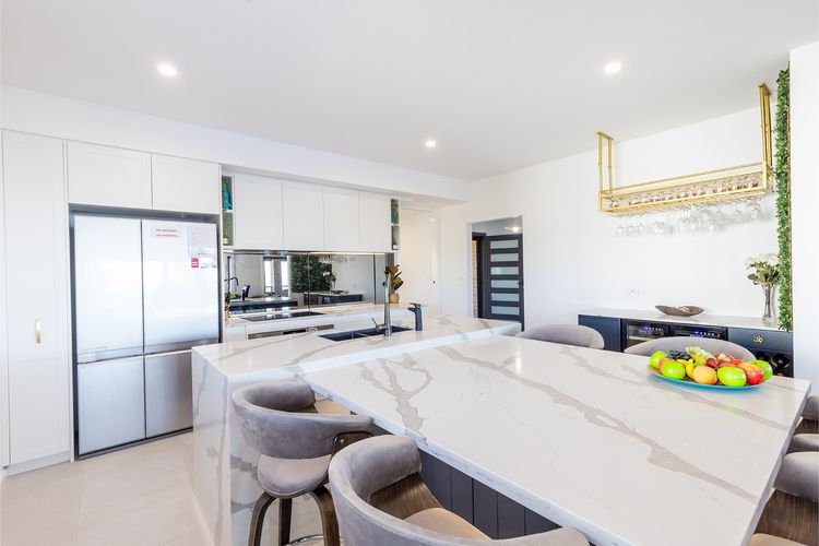 Away @ Nelson Bay, 29 Wollomi Ave – Spacious family home with water views, pet friendly, WIFI & aircon