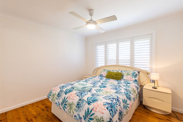 Away @ Nelson Bay, 29 Wollomi Ave – Spacious family home with water views, pet friendly, WIFI & aircon