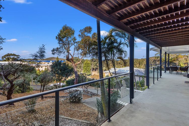 Island View – 80 Lentara St – Large Family Home, Pool, WIFI and Sweeping Views of Fingal