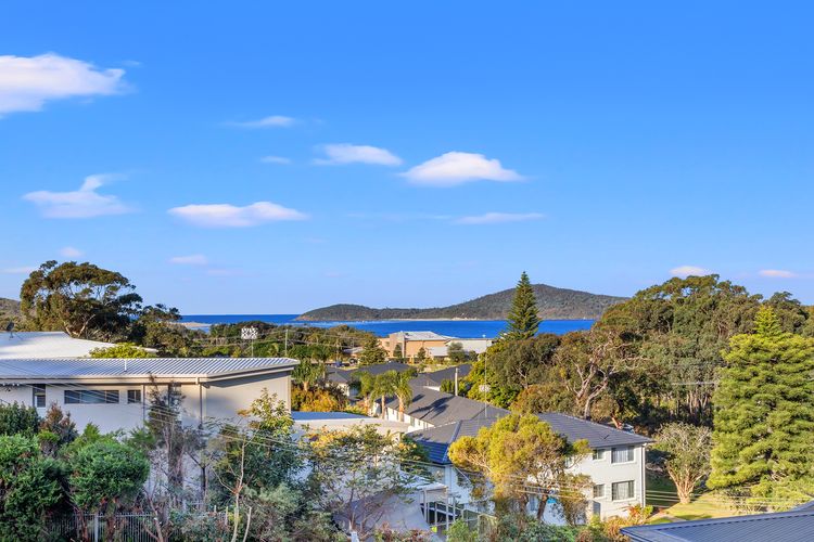 Island View – 80 Lentara St – Large Family Home, Pool, WIFI and Sweeping Views of Fingal