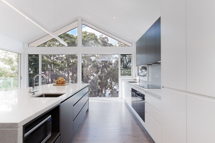 Iluka, 46 Soldiers Point Rd – Stunning Air Conditioned house with WIFI & Water Views
