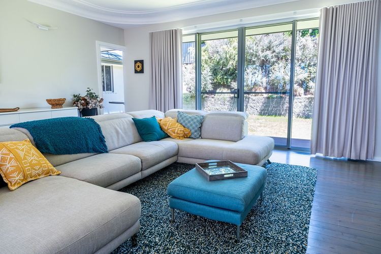 Iluka, 46 Soldiers Point Rd – Stunning Air Conditioned house with WIFI & Water Views