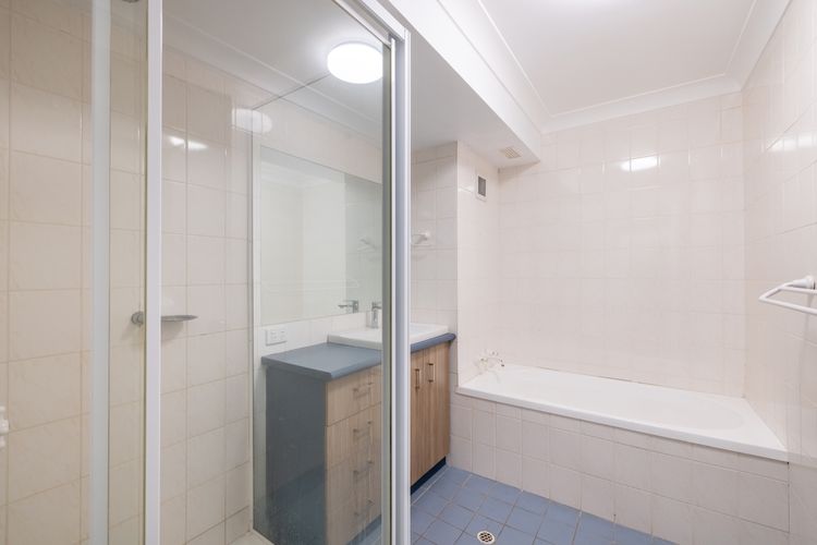 Florentine, 3/11 Columbia Cl – Lift, Linen and Sensational Waterviews