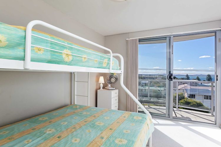 Bayview Apartments, 11/42 Stockton Street – Three bedroom unit In the heart of town with air con, lift and secure parking