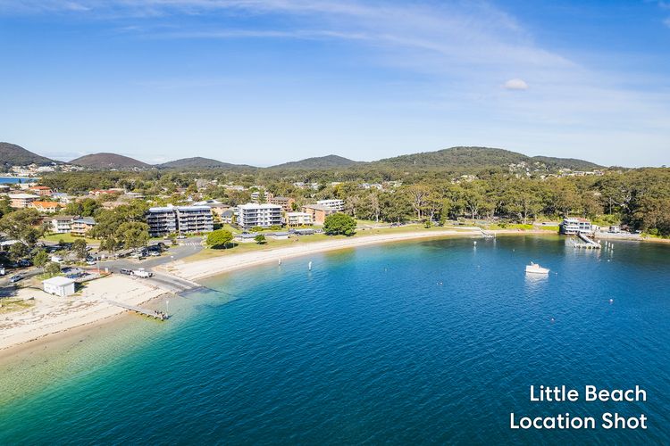 Promenade 12, 8 Intrepid Cl – fantastic waterfront unit with air con and Wifi