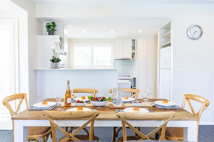 Pacific Blue  278/265 Sandy Pt Rd- Dual Key Access, WIFI, Linen and Air Conditioning