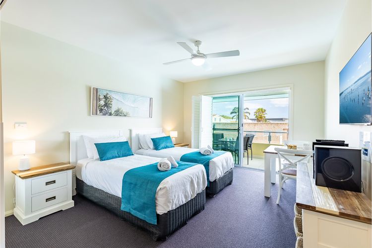Pacific Blue  278/265 Sandy Pt Rd- Dual Key Access, WIFI, Linen and Air Conditioning