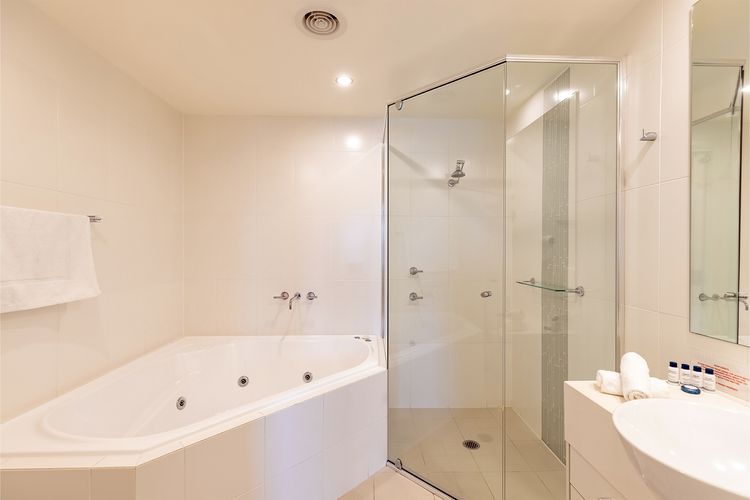 Pacific Blue  278/265 Sandy Pt Rd- Dual Key Access, WIFI, Linen and Air Conditioning