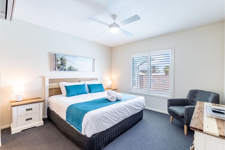 Pacific Blue  278/265 Sandy Pt Rd- Dual Key Access, WIFI, Linen and Air Conditioning