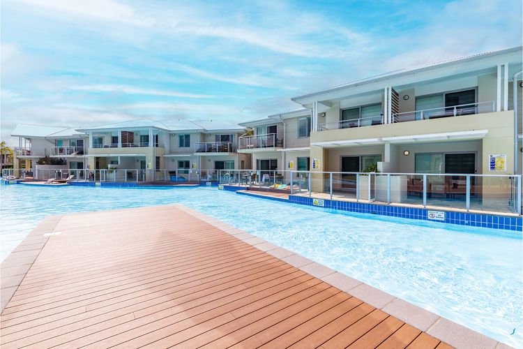 Pacific Blue  278/265 Sandy Pt Rd- Dual Key Access, WIFI, Linen and Air Conditioning