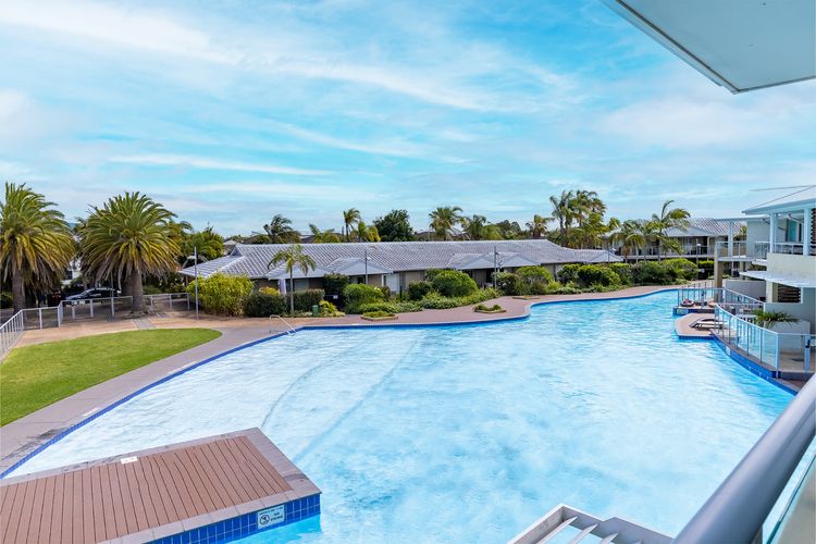 Pacific Blue  278/265 Sandy Pt Rd- Dual Key Access, WIFI, Linen and Air Conditioning