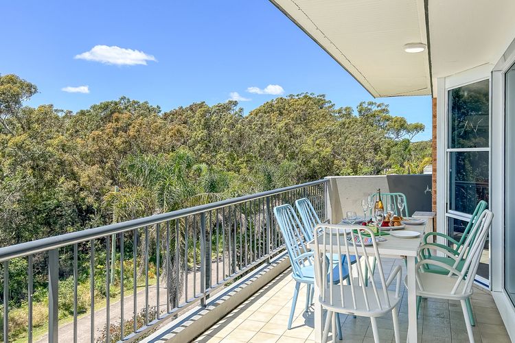 Albacore 7, 12-14 Ondine Close – waterfront, pool, lift & views