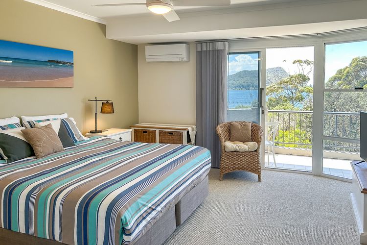 Albacore 7, 12-14 Ondine Close – waterfront, pool, lift & views