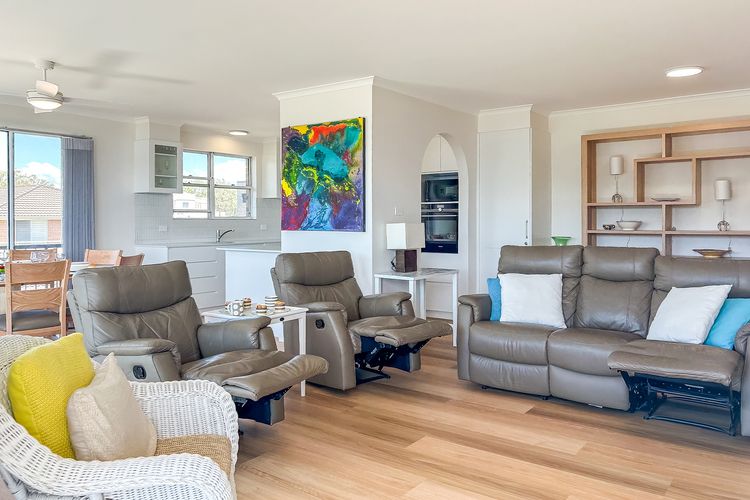 Albacore 7, 12-14 Ondine Close – waterfront, pool, lift & views