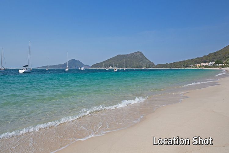 Albacore 7, 12-14 Ondine Close – waterfront, pool, lift & views