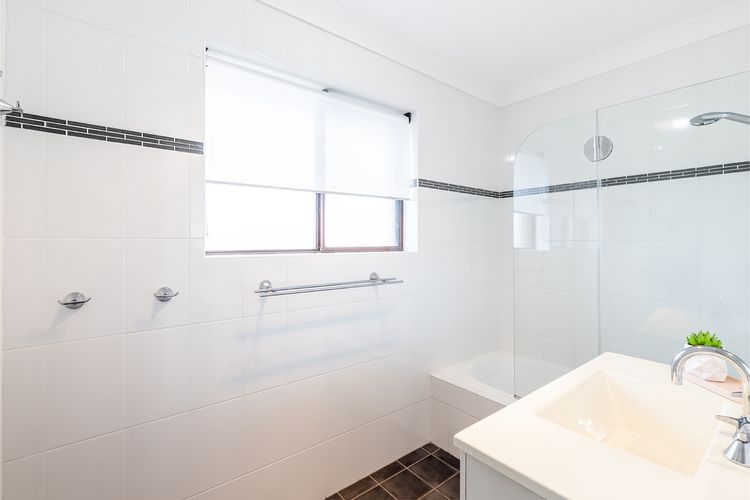 Intrepid, 11/3 Intrepid Close – Absolute Beachfront Bliss