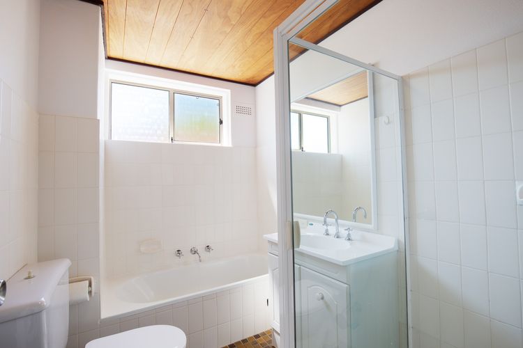 Krait Court, 1/6-8 Krait Cl – great 2 bedroom unit close to little beach