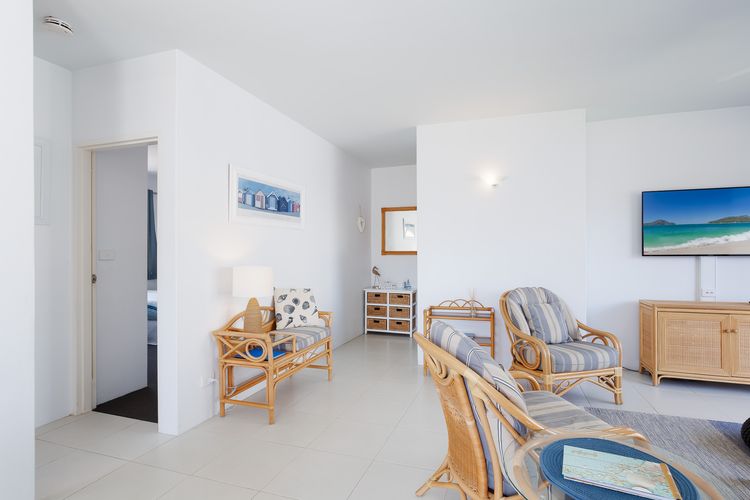Krait Court, 1/6-8 Krait Cl – great 2 bedroom unit close to little beach
