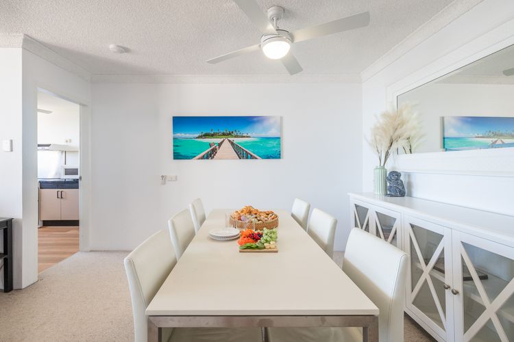 Portside 18 1 Donald Street water views WiFi and Air Conditioning
