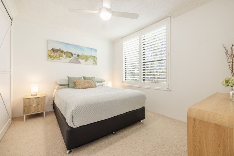 Portside 18 1 Donald Street water views WiFi and Air Conditioning