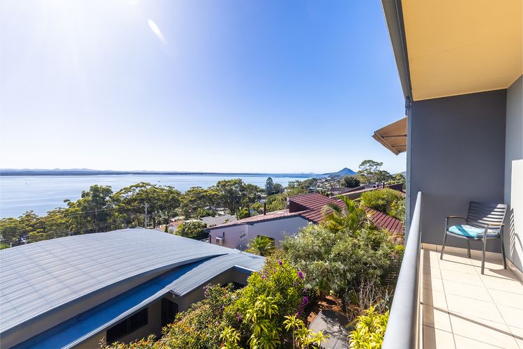 High View, 23 Wollomi Ave – perfect coastal getaway,  with stunning water views and WIFI