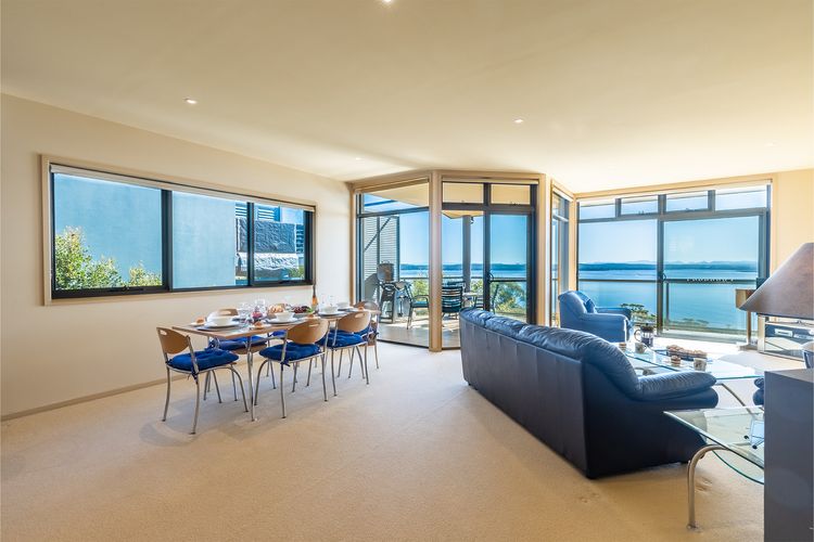 High View, 23 Wollomi Ave – perfect coastal getaway,  with stunning water views and WIFI