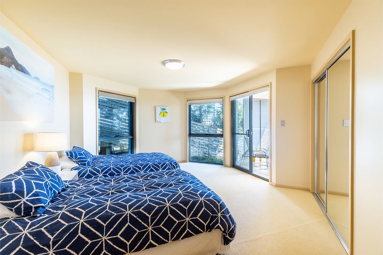 High View, 23 Wollomi Ave – perfect coastal getaway,  with stunning water views and WIFI