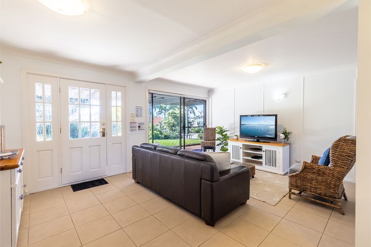 Blue Waters 7 Cook St – Dog Friendly and Water Views