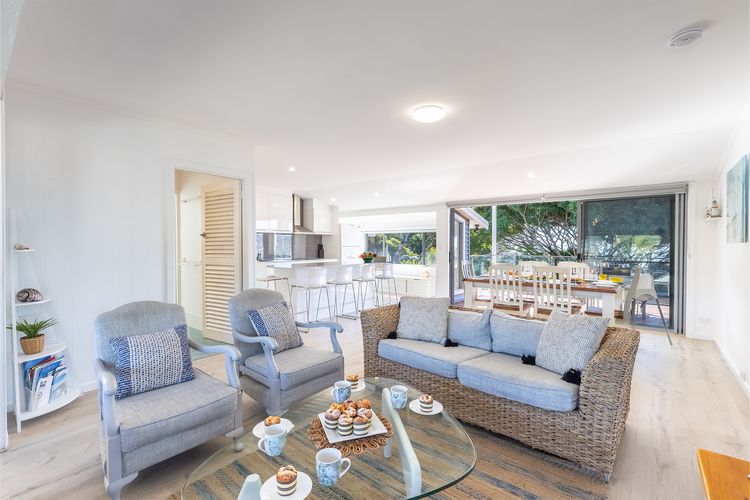 Blue Waters 7 Cook St – Dog Friendly and Water Views
