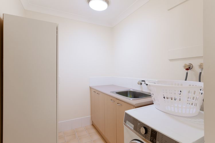 Clancys 149 Spinnaker Way – Air Con, Wi-Fi,