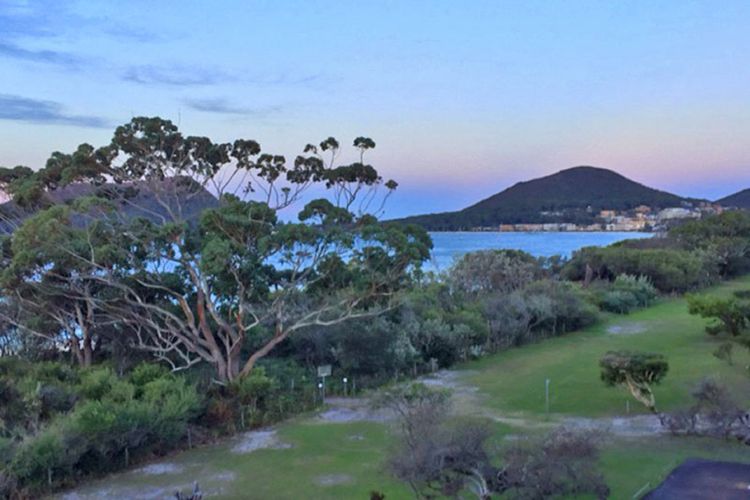 Luskin Lodge, 11/29 Weatherly Close – stunning water views