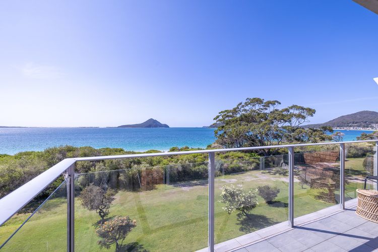 Luskin Lodge, 11/29 Weatherly Close – stunning water views