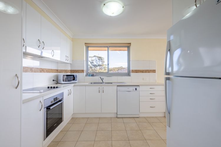 Luskin Lodge, 11/29 Weatherly Close – stunning water views