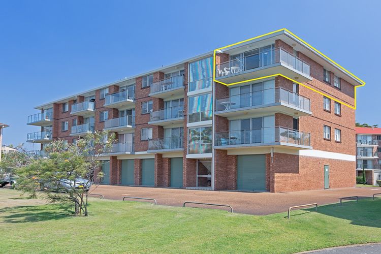 Luskin Lodge, 11/29 Weatherly Close – stunning water views