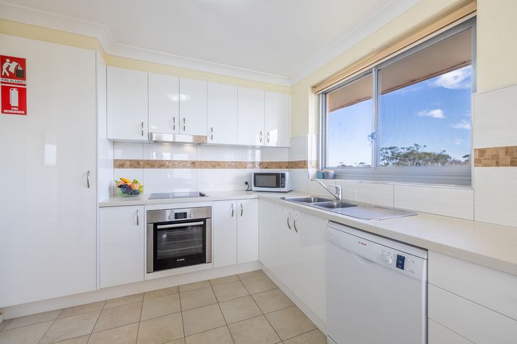 Luskin Lodge, 11/29 Weatherly Close – stunning water views