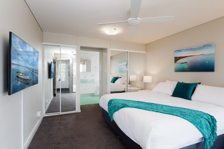 Bayview Apartments 10/42 Stockton St – Stylish apartment with air conditioning and Wi-Fi conveniently located in the heart of Nelson Bay