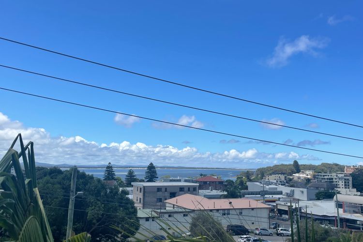 Bayview Apartments 10/42 Stockton St – Stylish apartment with air conditioning and Wi-Fi conveniently located in the heart of Nelson Bay