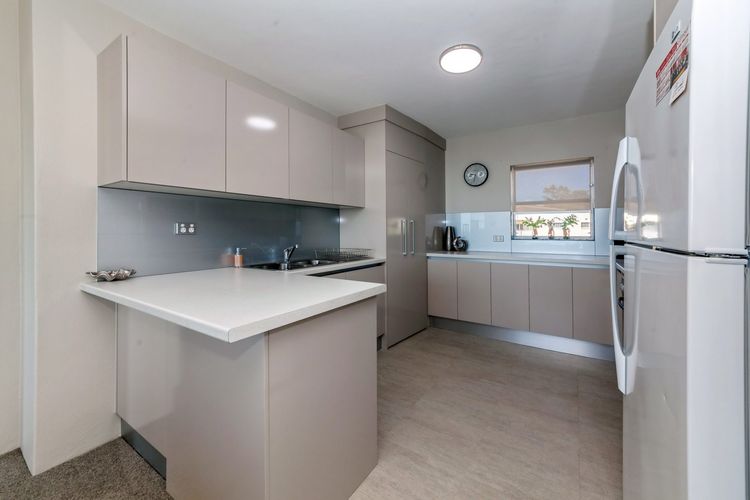 Shoalhaven 4/28 Voyager Cl – waterfront unit with stunning views and Wifi