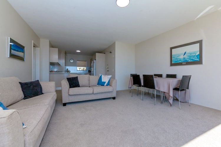 Shoalhaven 4/28 Voyager Cl – waterfront unit with stunning views and Wifi