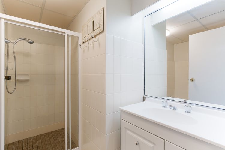 The Commodore, 22/9 Donald St – Wi-Fi, Air Conditioning