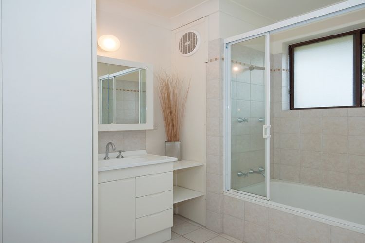 Promenade 11, 8 Intrepid Close – air conditioned unit with beautiful water views
