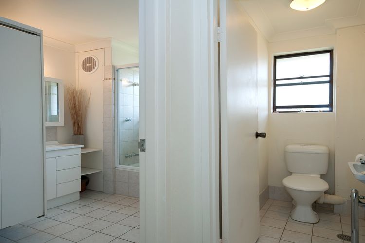 Promenade 11, 8 Intrepid Close – air conditioned unit with beautiful water views