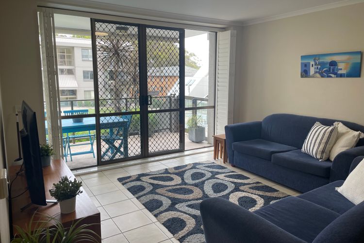 The Poplars, 2/36 Magnus Street – Comfortable Unit With Air Conditioning and Wi-Fi