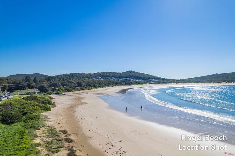 Fingal Bay Seabreeze Unit 2/16 Tuna Crescent